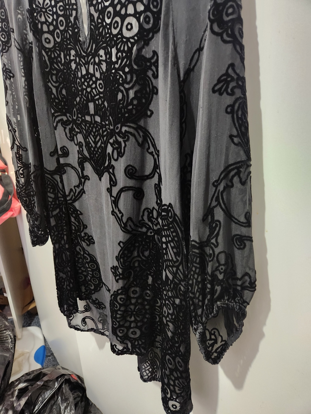 Love And Liberty Black Sheer Velvet Burnout Top - Picture 4 of 4